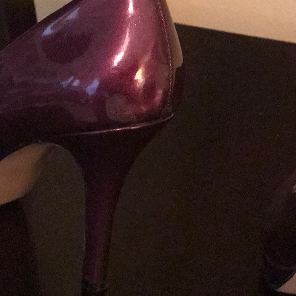 Shoes - Picture 3 of 4